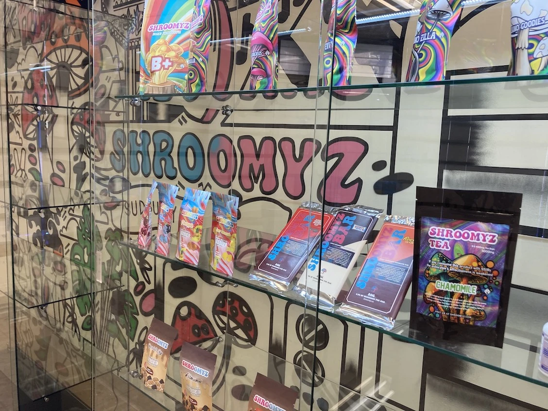 shroomyz magic mushroom store
